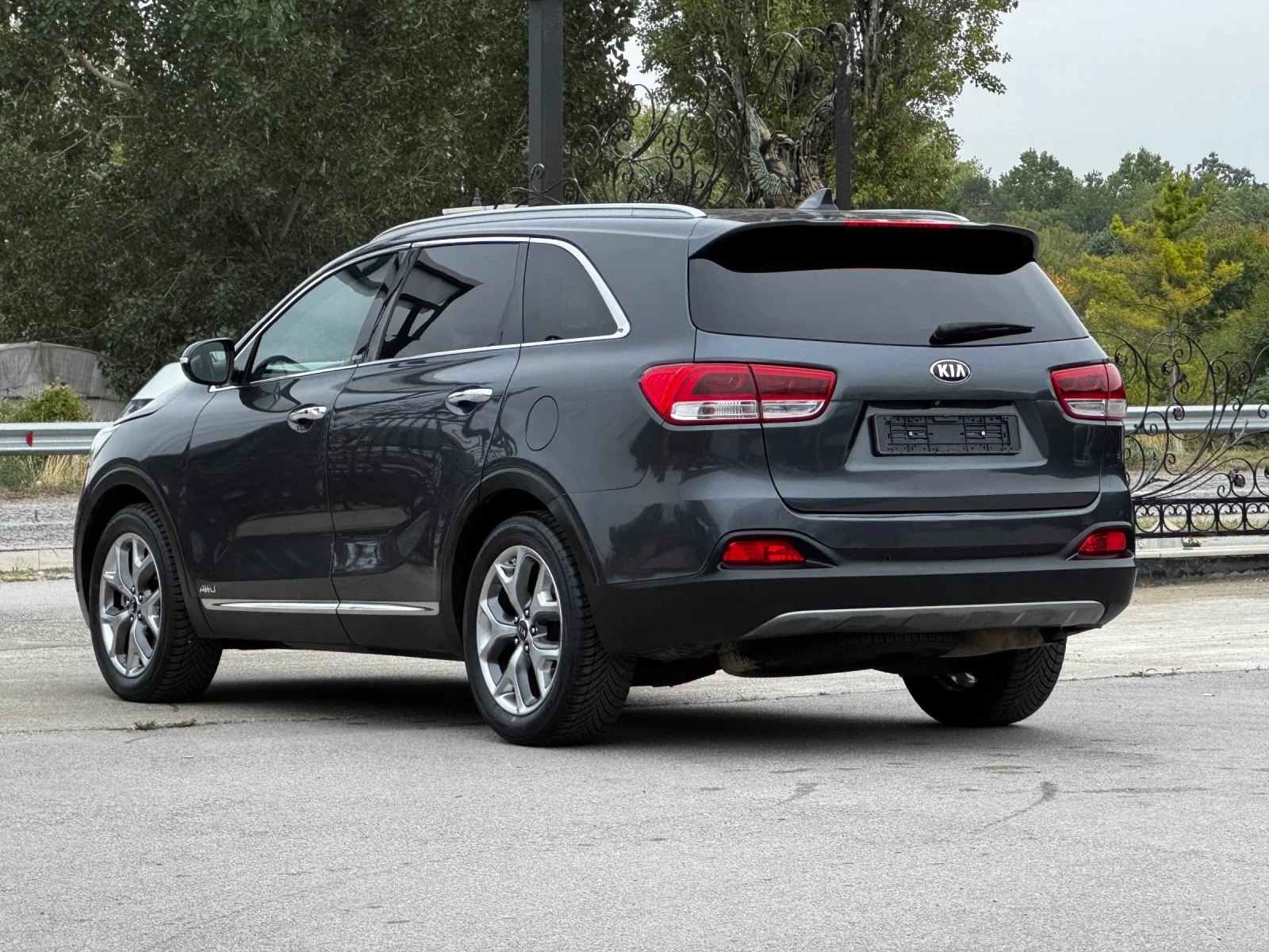 Kia Sorento 2.2CRDI 4x4 ИТАЛИЯ - изображение 3