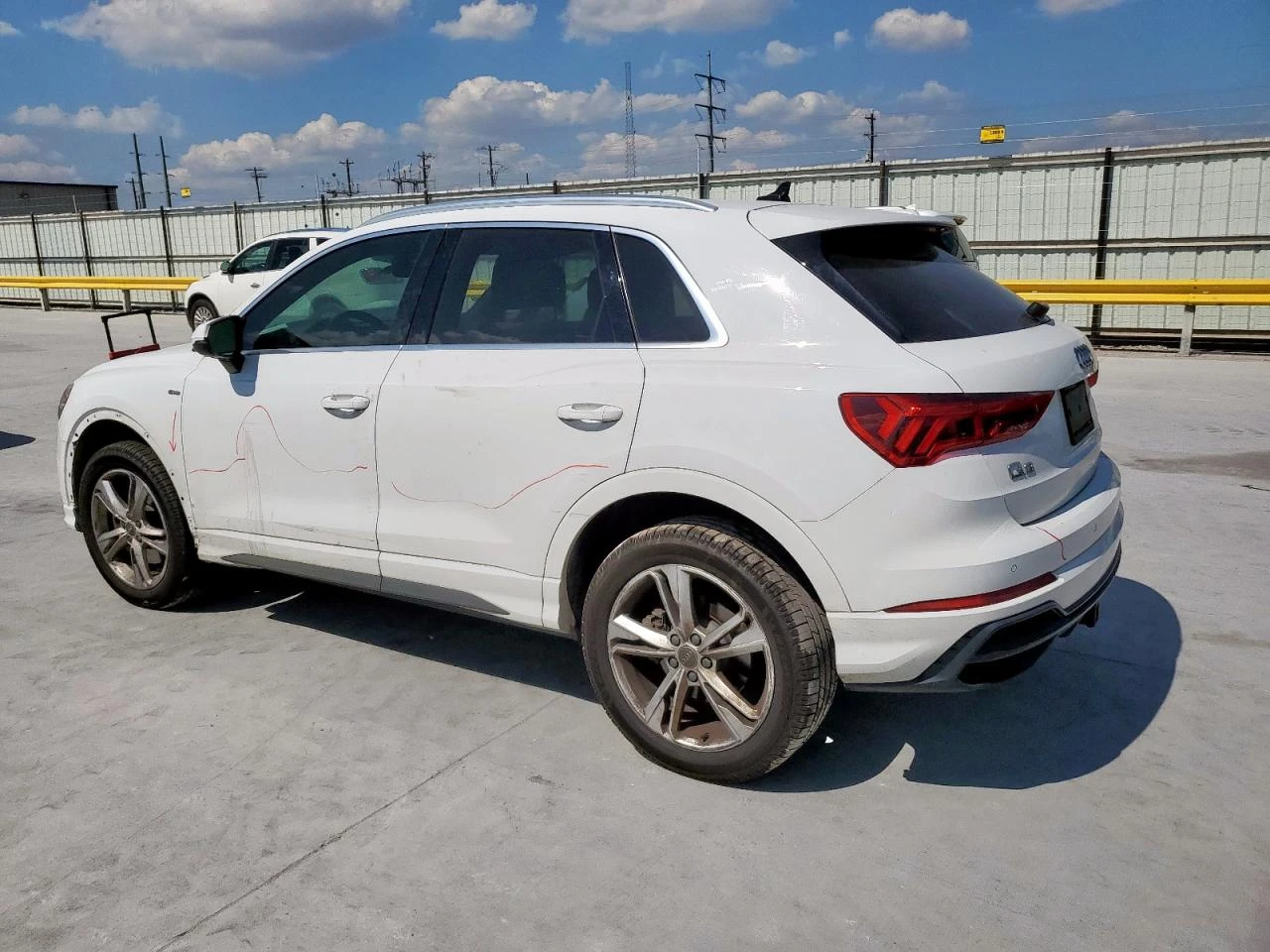 Audi Q3 PREMIUM S LINE/45 TFSI/АВТОФИНАНСИРАНЕ - изображение 2