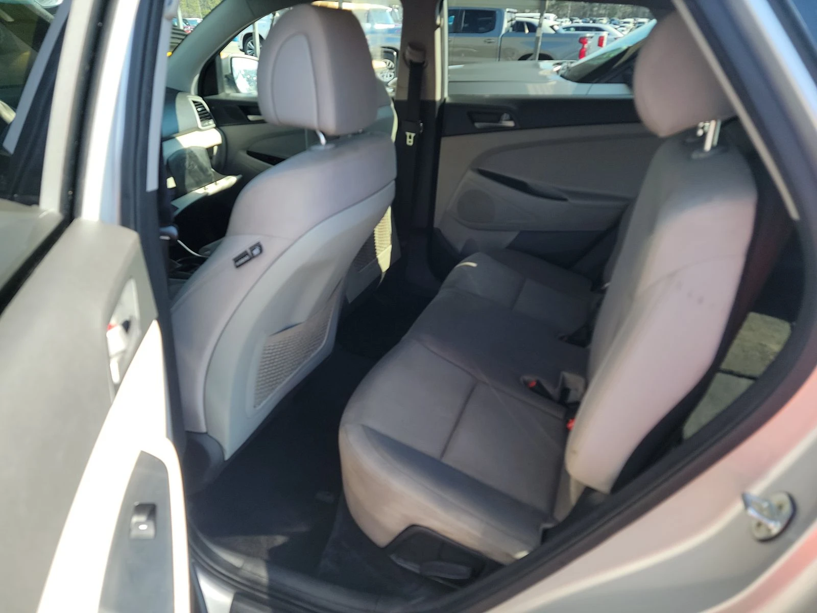 Hyundai Tucson, снимка 12 - Автомобили и джипове - 53734407