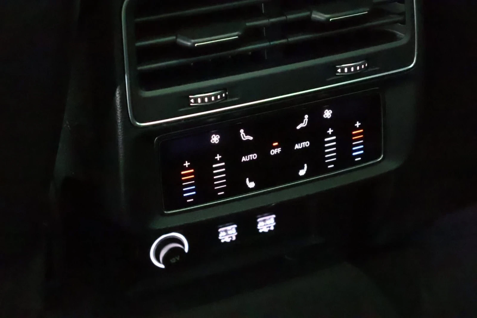Audi Q7, снимка 7 - Автомобили и джипове - 54457281