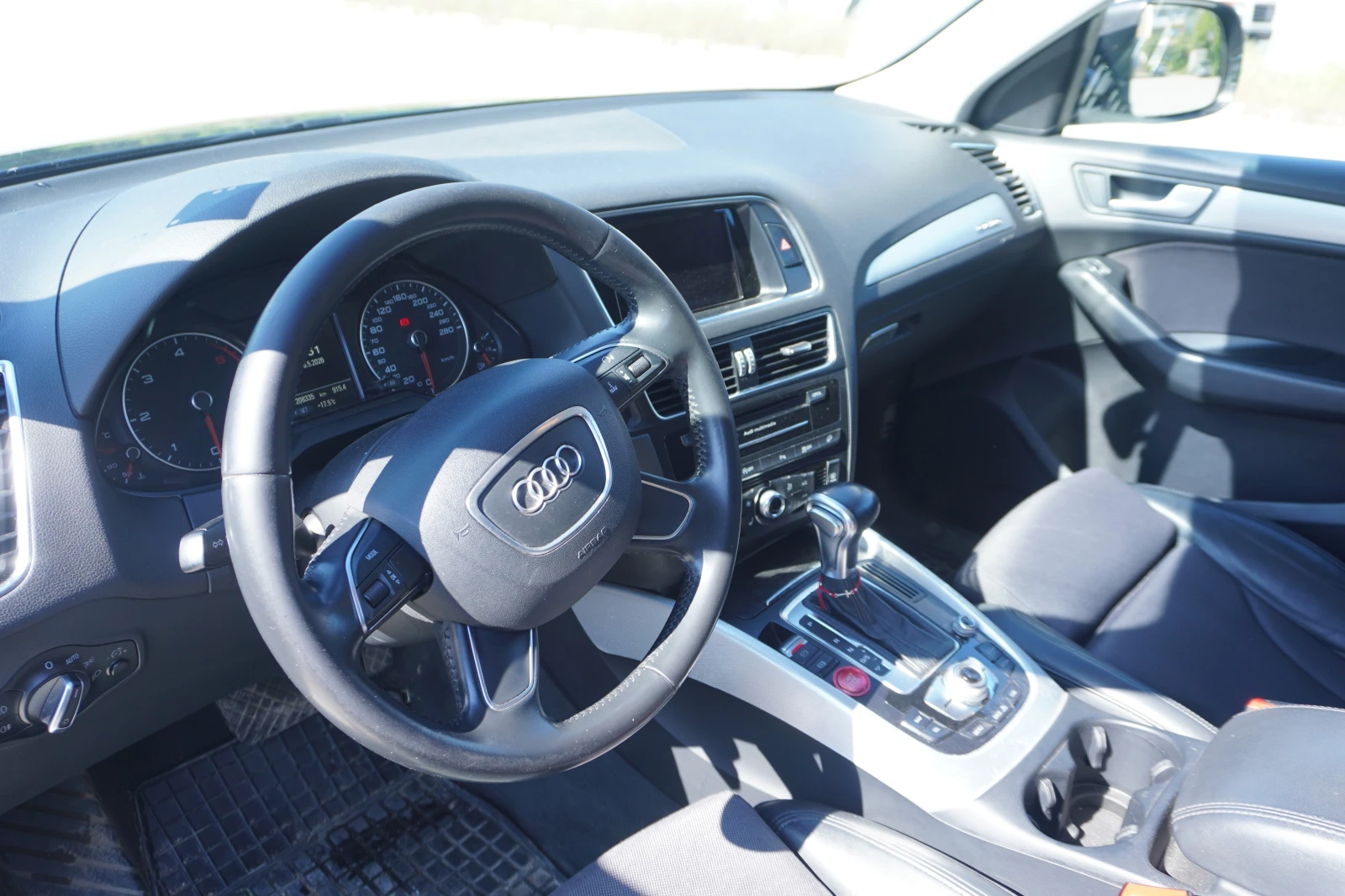 Audi Q5, снимка 7 - Автомобили и джипове - 54620464