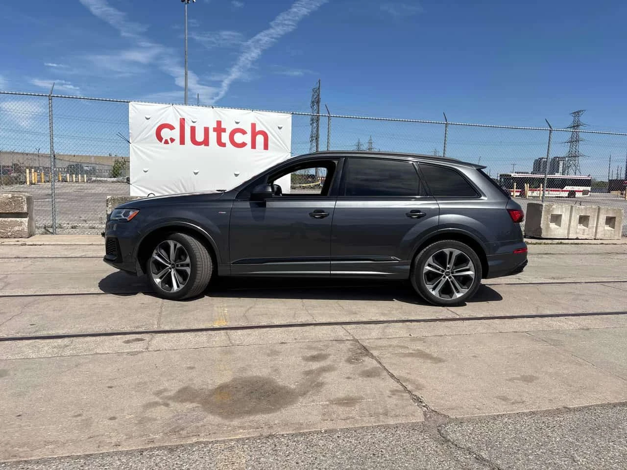 Audi Q7 * ДИСТРОНИК* 360 КАМЕРА* ОБДУХВАНЕ* ПАНОРАМА* , снимка 3 - Автомобили и джипове - 54635615