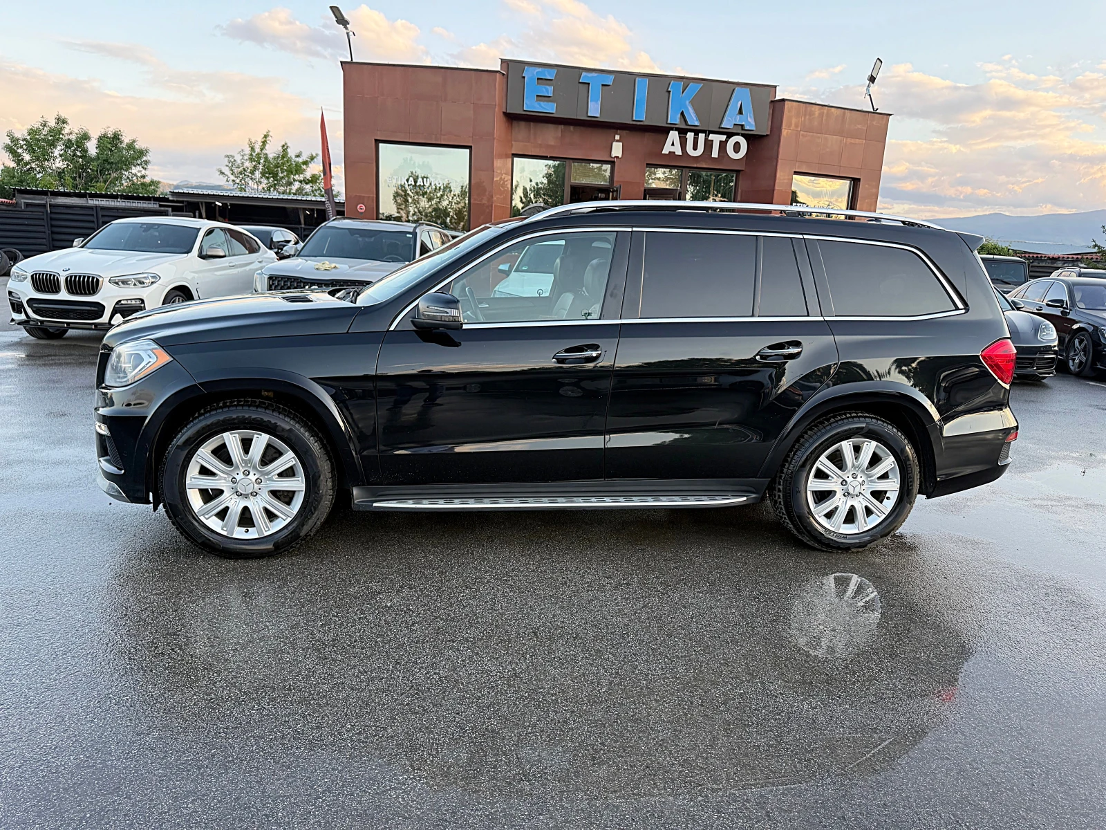 Mercedes-Benz GL 350 AMG-360KAMERI-VAKUM-PANORAMA-KEYLESS GO-7МЕСТА-FUL, снимка 4 - Автомобили и джипове - 54647148