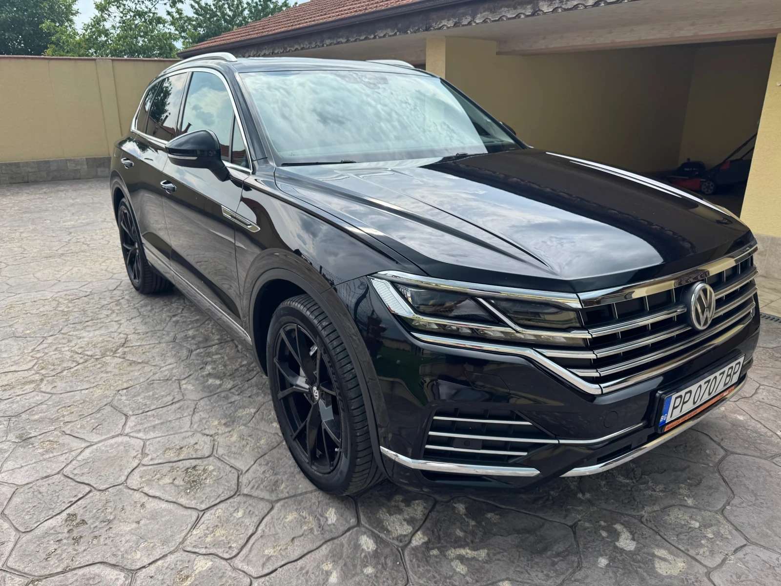 VW Touareg, снимка 3 - Автомобили и джипове - 54801321