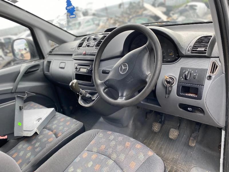 Mercedes-Benz Vito 646 Запазено състояние на части , снимка 3 - Бусове и автобуси - 28994700