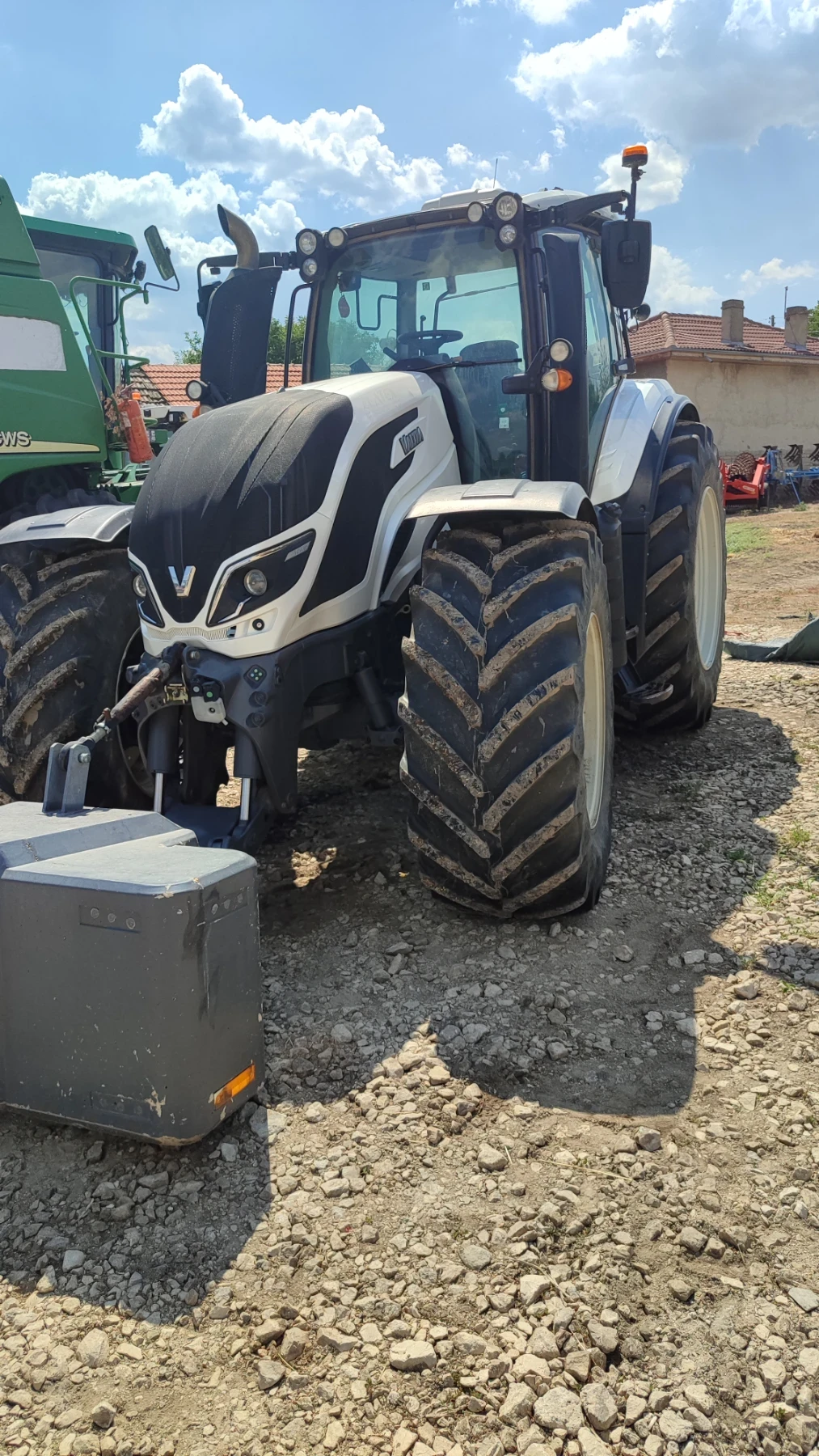 Трактор Valtra Т 254 VERSU - изображение 2