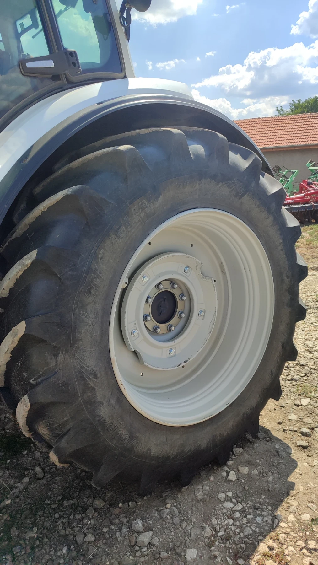 Трактор Valtra Т 254 VERSU - изображение 4