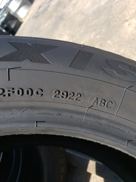 Гуми Зимни 215/55R17, снимка 6