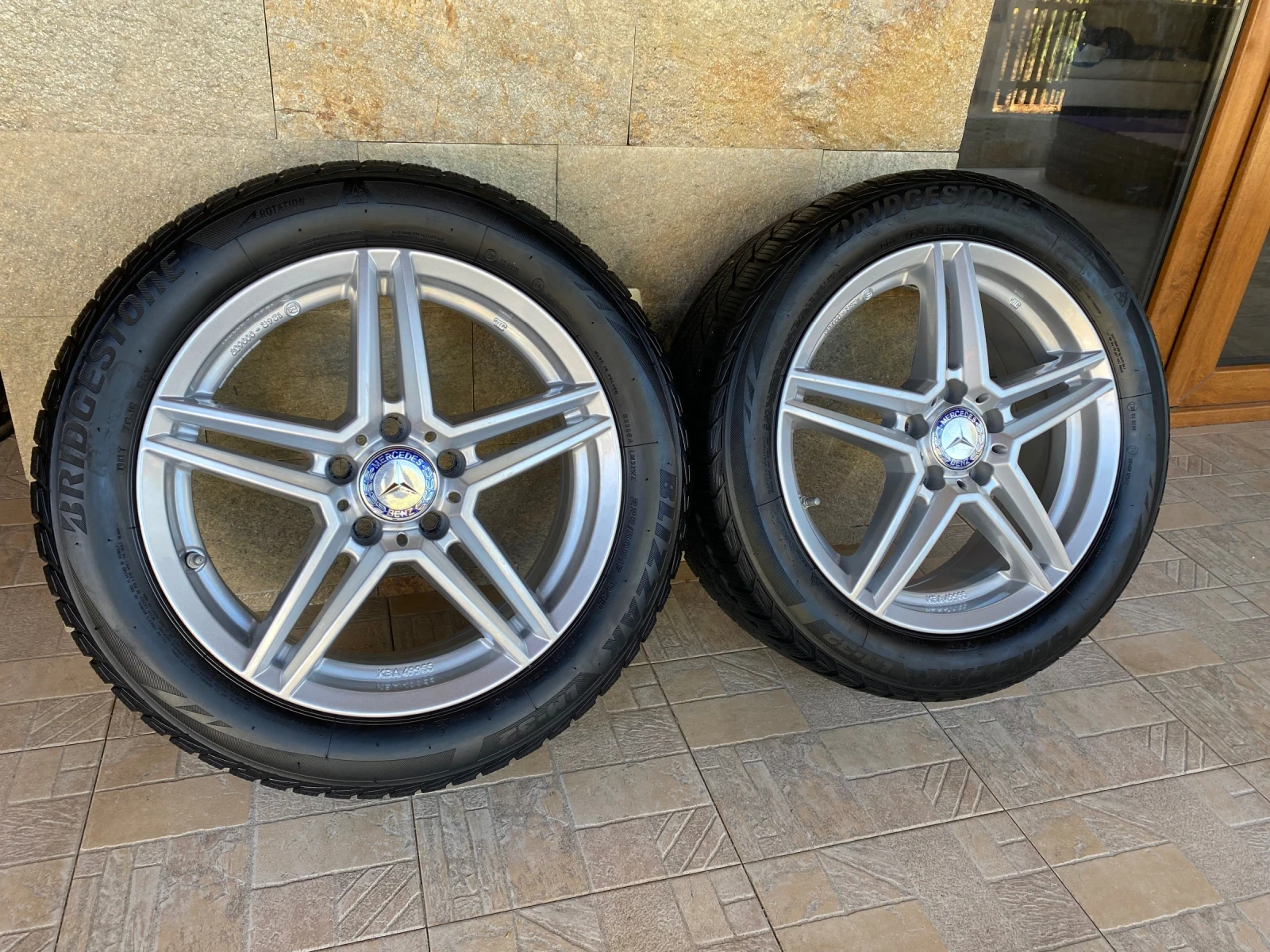 Гуми с джанти Bridgestone 225/50R17, снимка 5 - Гуми и джанти - 56337647