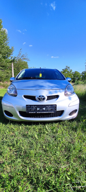 Toyota Aygo АВТОМАТИК, снимка 1 - Автомобили и джипове - 45936722