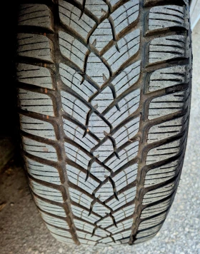 Toyota Auris 1.4d4d-navi-veriga-6speed-japan  - 7500 € / 14668.73 лв. - 56523496 17