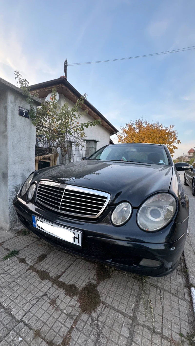 Mercedes-Benz 220, снимка 2 - Автомобили и джипове - 47784179