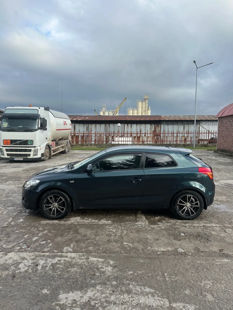 Kia Ceed 1.6 Газ/Бензин, снимка 2 - Автомобили и джипове - 48356872