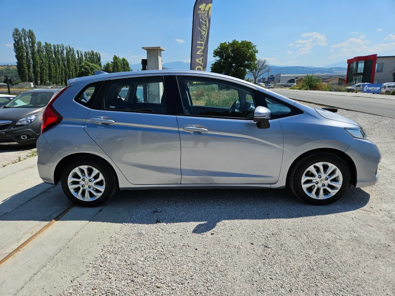 Honda Jazz 1.3i EURO 6, снимка 6 - Автомобили и джипове - 48830881