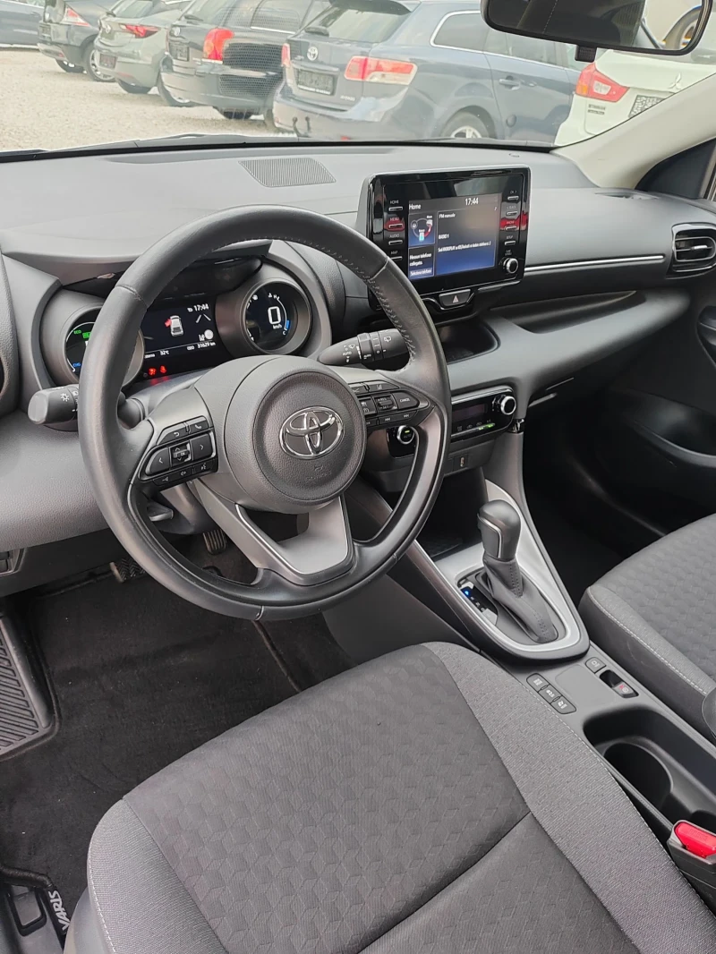 Toyota Yaris 1.5, 93к.с. ТОП FULL, снимка 11 - Автомобили и джипове - 51196485