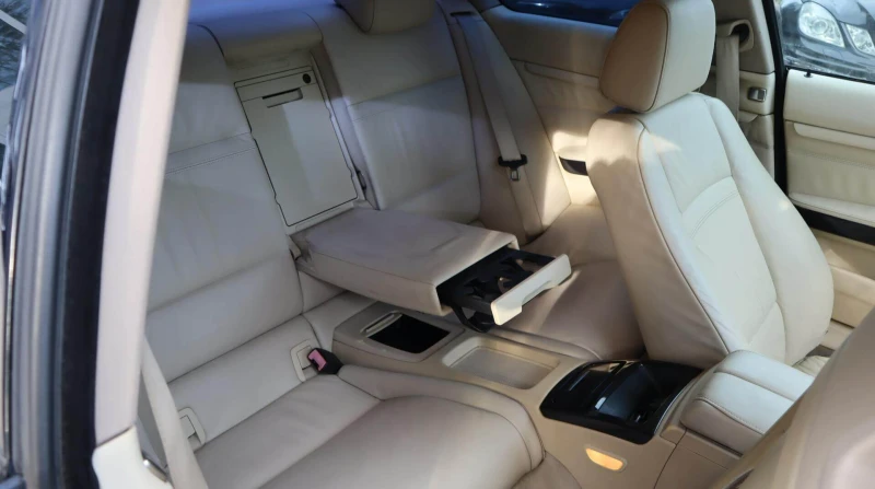 BMW 330 xDrive/BiXenon/PDC/Rain Sensor/Cruise Control, снимка 14 - Автомобили и джипове - 52647678