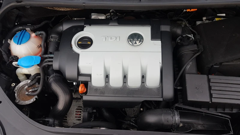 VW Golf Plus 1.9TDI 105кс, снимка 15 - Автомобили и джипове - 52813268