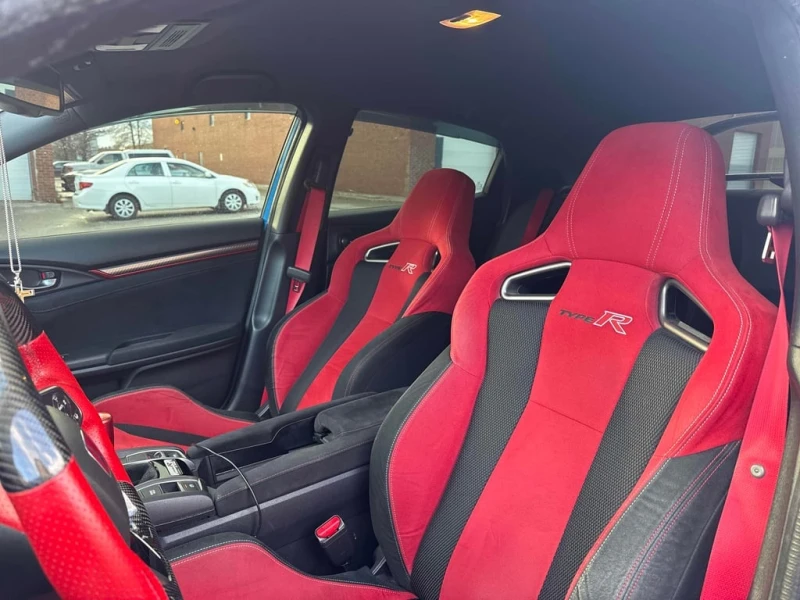 Honda Civic * Manual * CARFAX * ЦЕНА ДО БГ, снимка 11 - Автомобили и джипове - 52877667