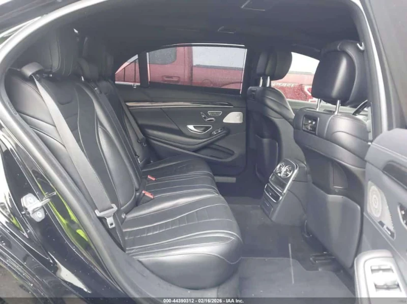 Mercedes-Benz S 560 * 4.0* 360* Pano* Burmester* Lane Assist, снимка 11 - Автомобили и джипове - 53576796