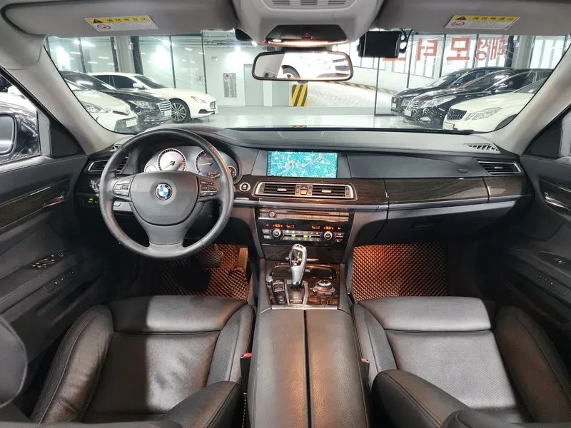 BMW 740 LI, снимка 13 - Автомобили и джипове - 54600959