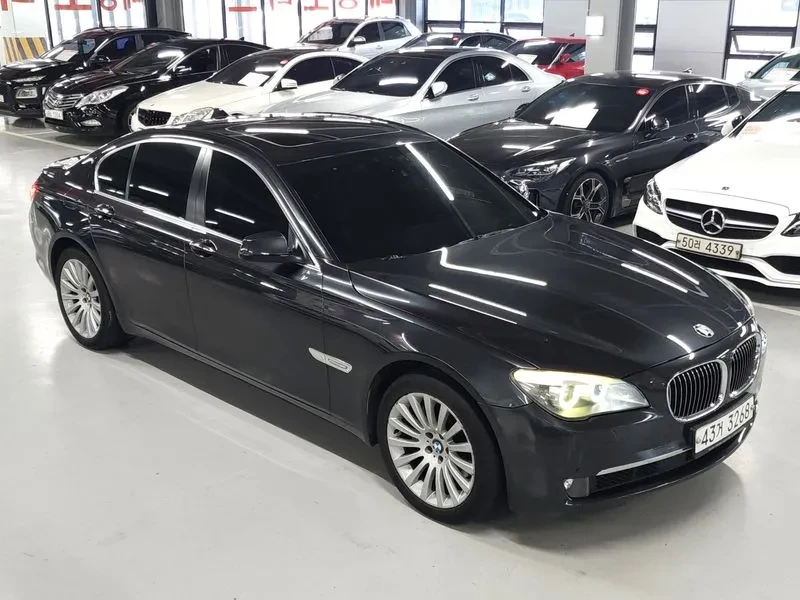 BMW 740 LI, снимка 2 - Автомобили и джипове - 54600959