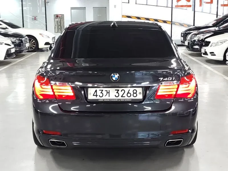 BMW 740 LI, снимка 8 - Автомобили и джипове - 54600959