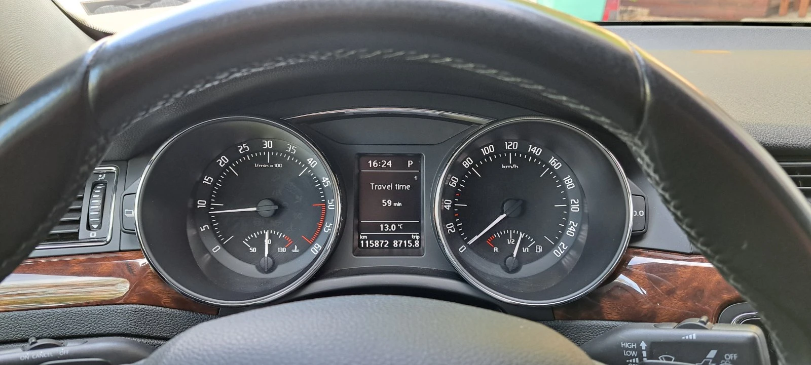Skoda Superb 2.0 TDI 4x4 DSG - изображение 7