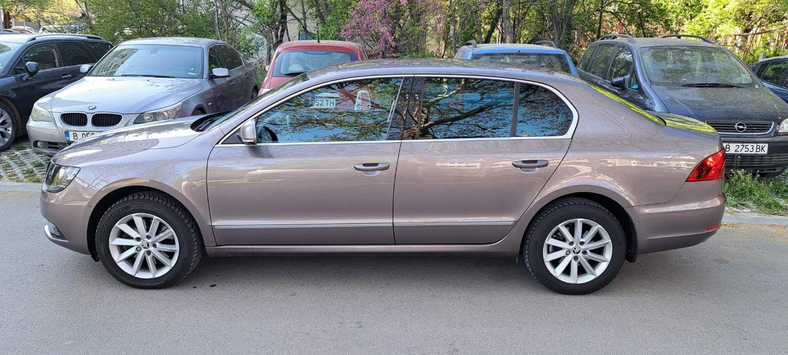 Skoda Superb 2.0 TDI 4x4 DSG - изображение 9