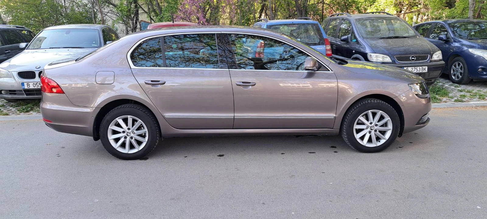 Skoda Superb 2.0 TDI 4x4 DSG - изображение 8