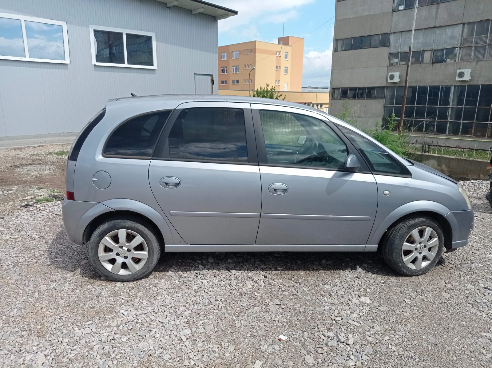 Opel Meriva с газова уредба, за ремонт - изображение 3