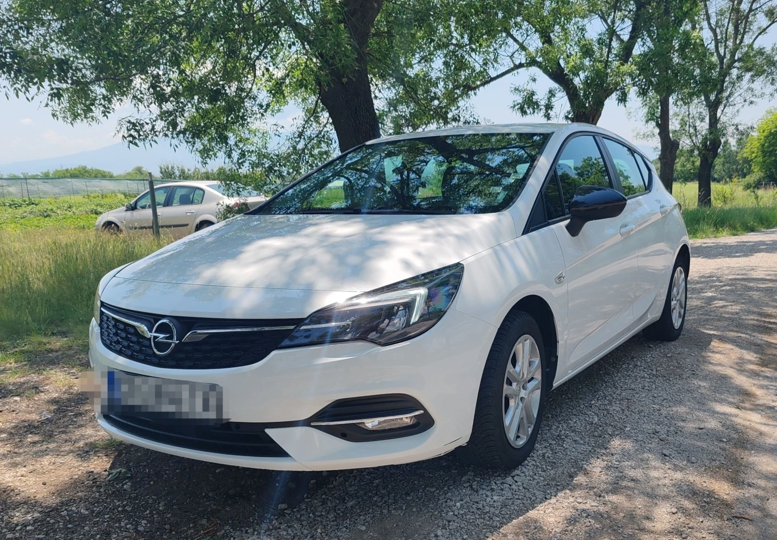 Opel Astra 1.2 TURBO - изображение 8