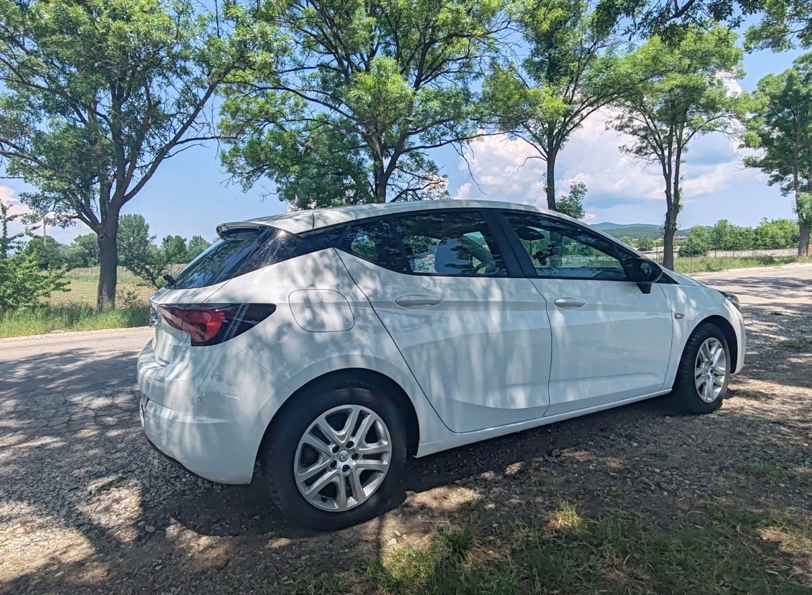 Opel Astra 1.2 TURBO - изображение 5