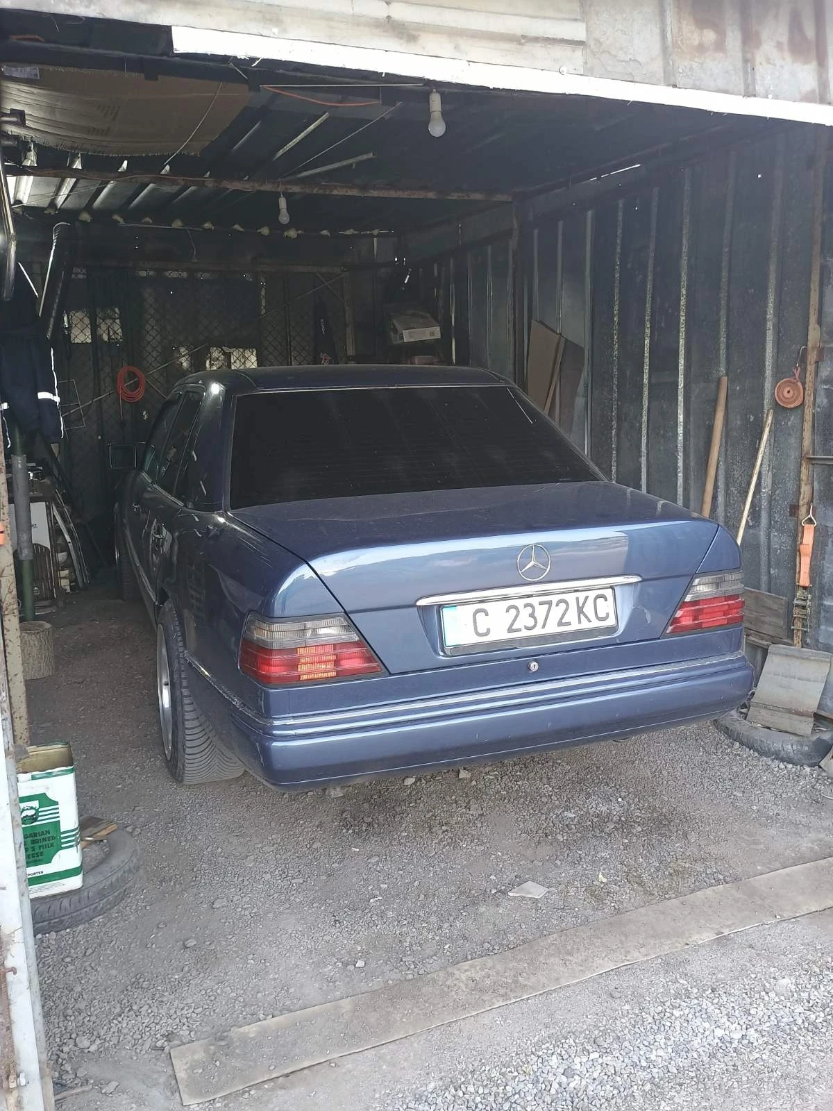 Mercedes-Benz 124 Седан - изображение 10