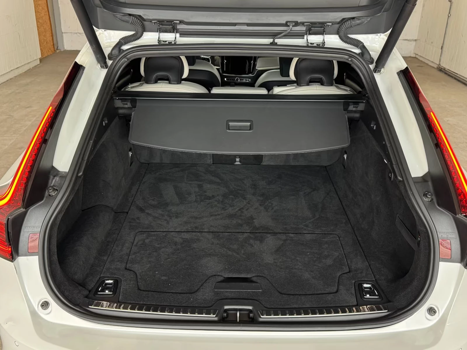 Volvo V90 R-DESIGN/197HP/CAM/MEMO/H&K/NAVI/LED/KLESS/308g | Mobile.bg   14