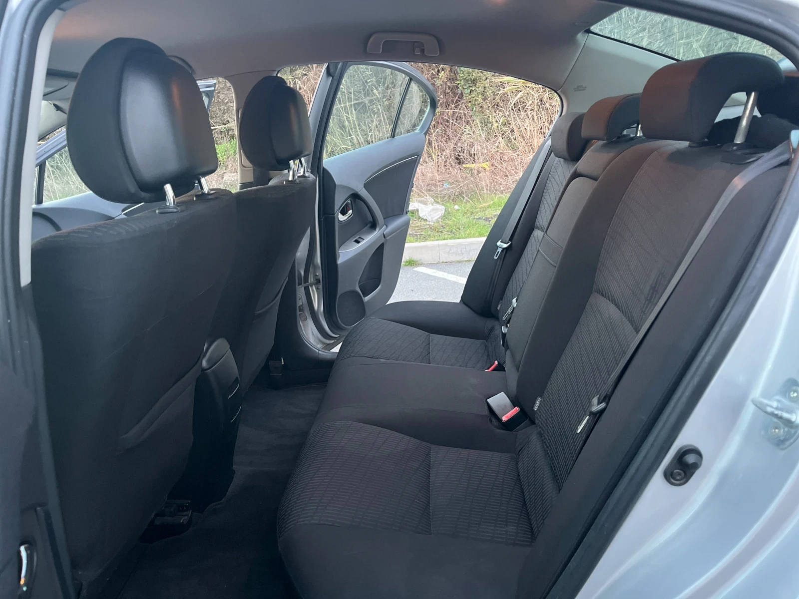 Toyota Avensis 2.0 | Mobile.bg � ����������� 5