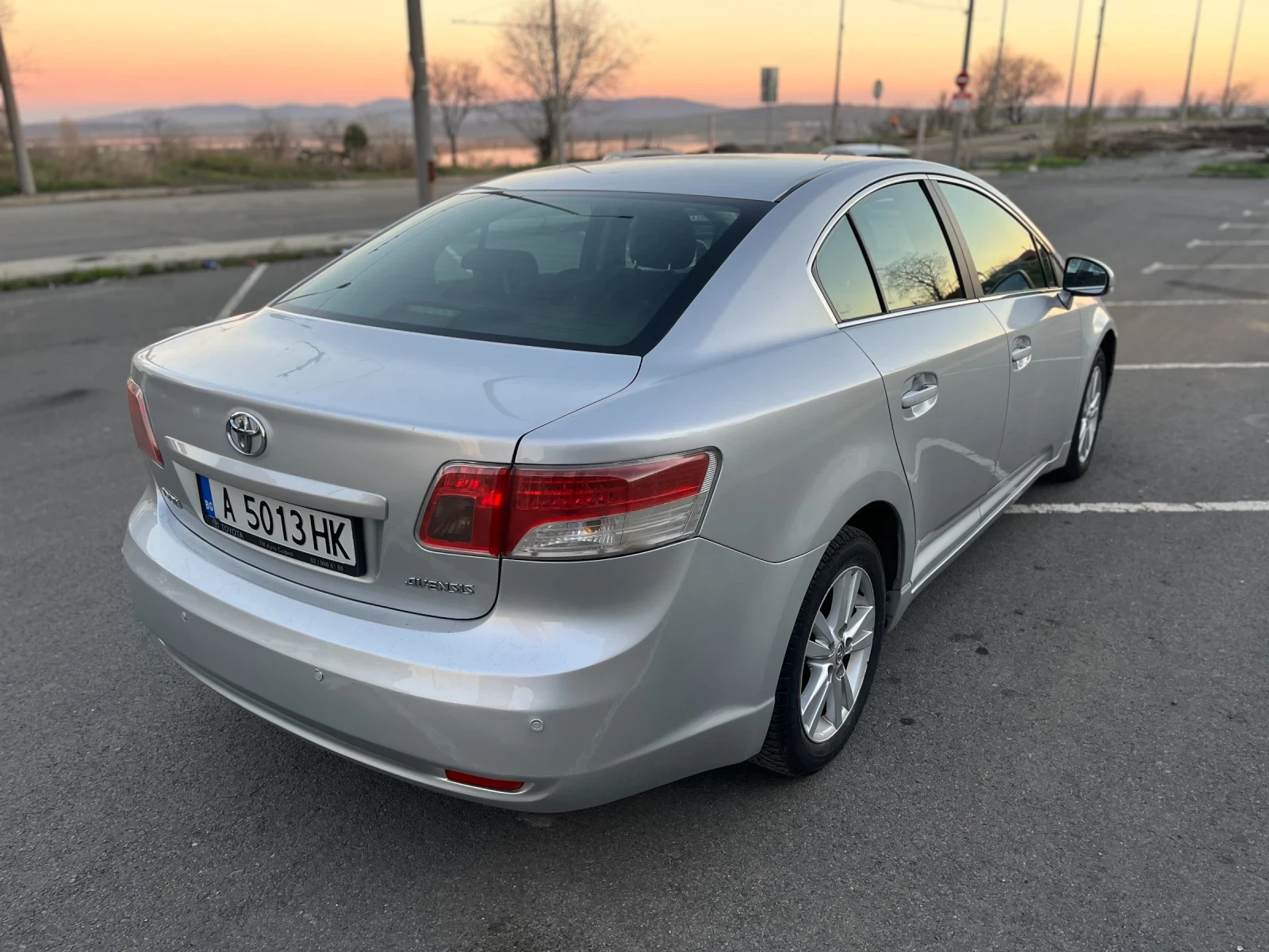 Toyota Avensis 2.0 | Mobile.bg � ����������� 6
