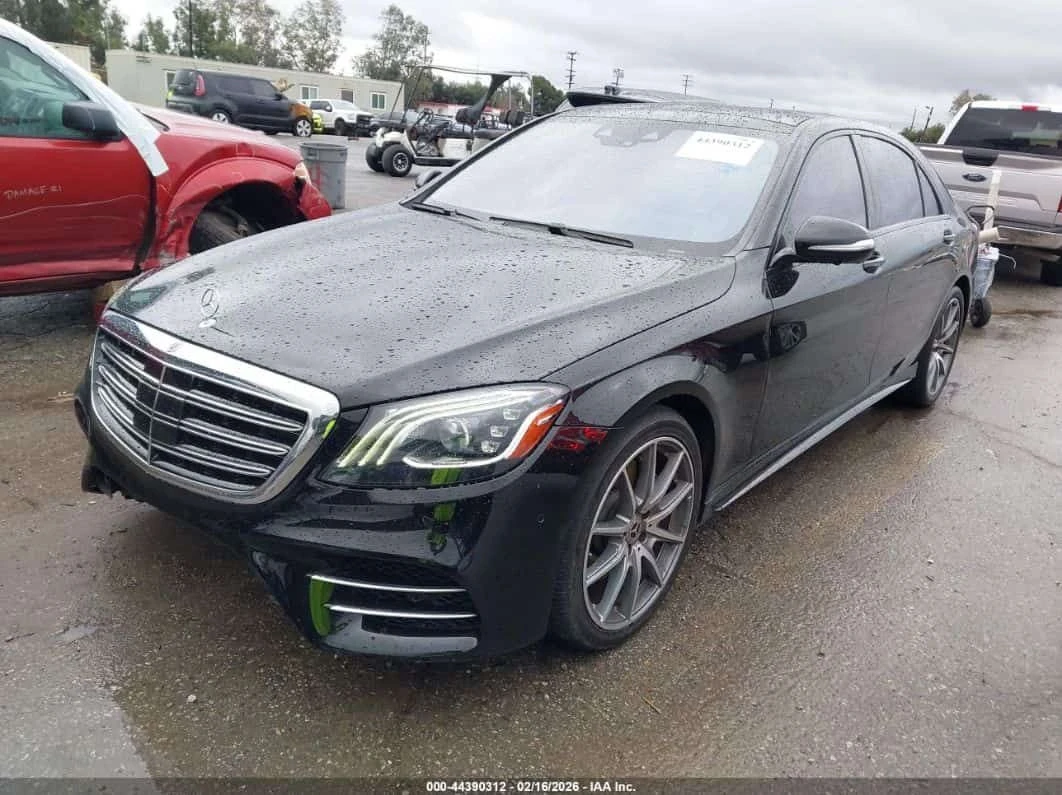 Mercedes-Benz S 560 * 4.0* 360* Pano* Burmester* Lane Assist - изображение 3