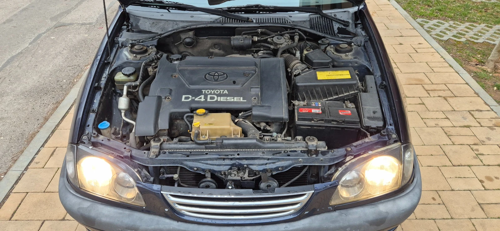 Toyota Avensis 2000, снимка 6 - Автомобили и джипове - 53725669