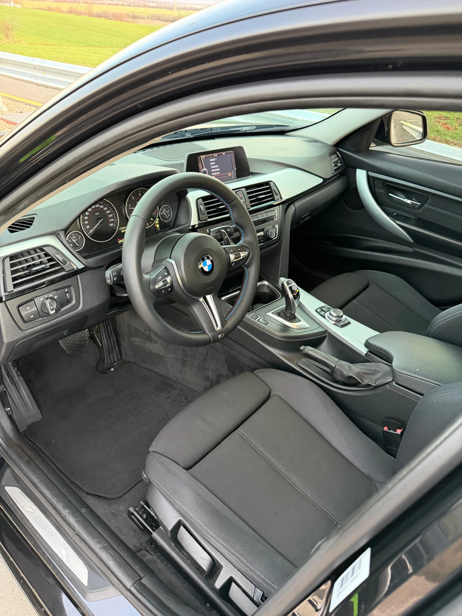 BMW 320 SPORT EDITION, снимка 8 - Автомобили и джипове - 53802837