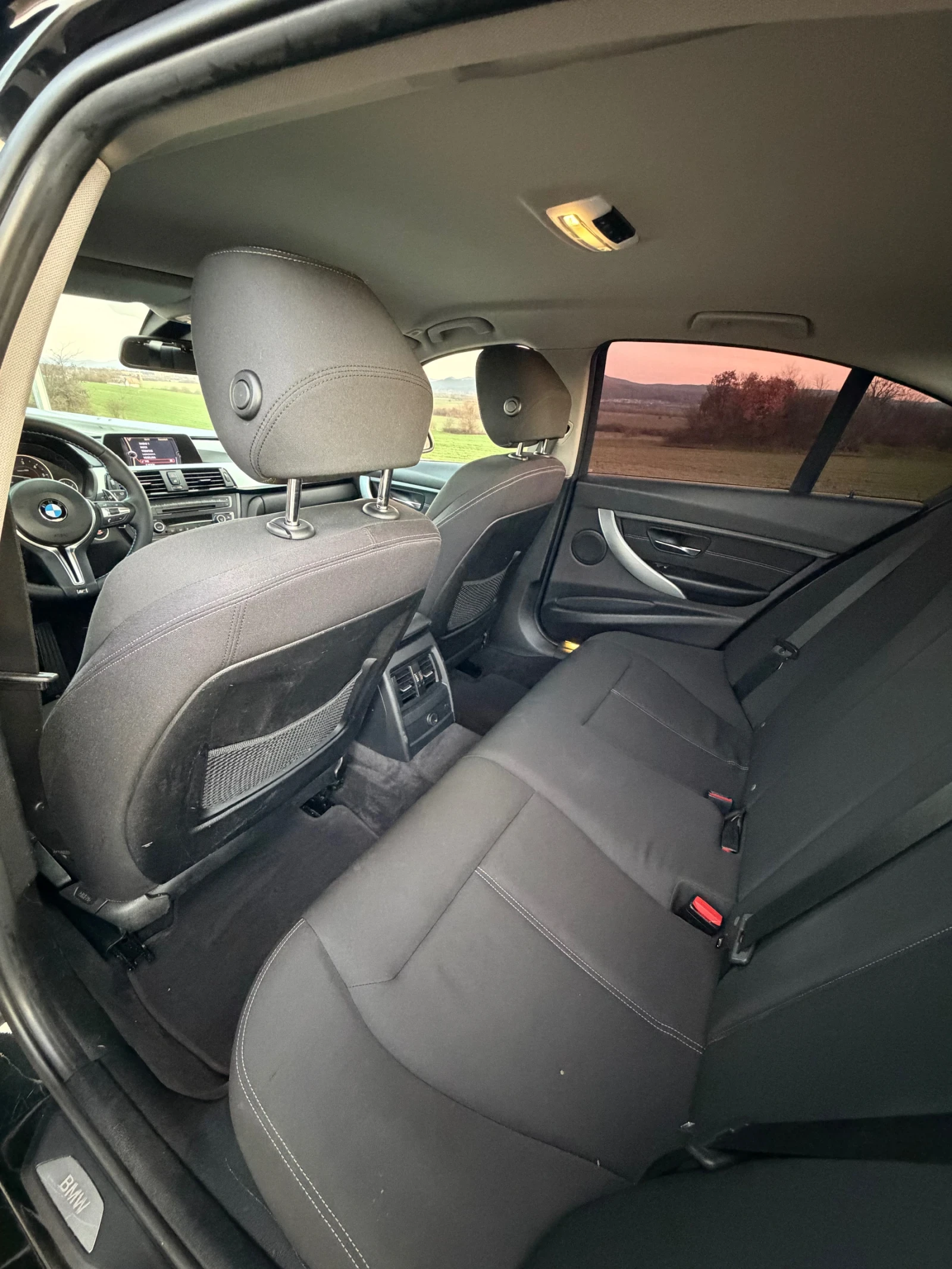 BMW 320 SPORT EDITION, снимка 9 - Автомобили и джипове - 53802837