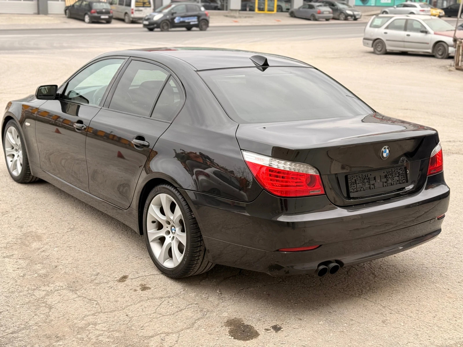 BMW 535 D/LCI/286hp/F1/ВАКУУМ/LOGIC 7, снимка 4 - Автомобили и джипове - 53918698
