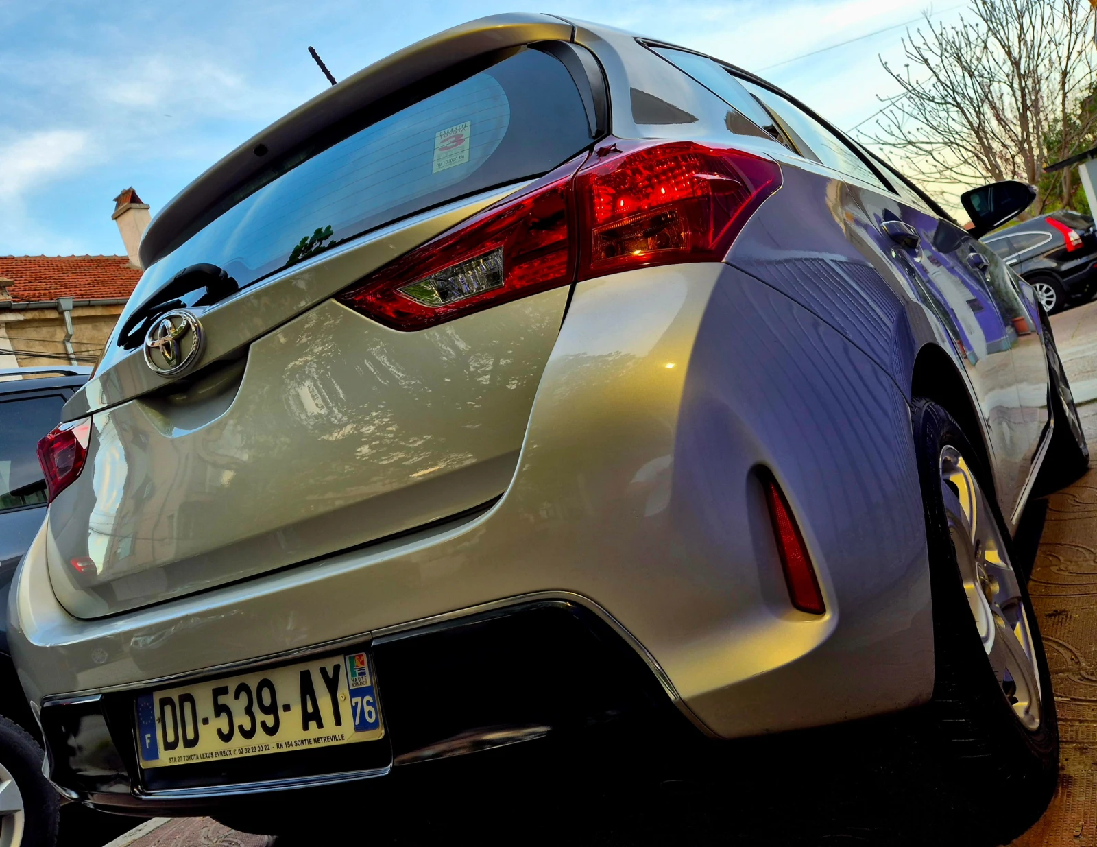 Toyota Auris 1.4d4d-navi-veriga-6speed-japan , снимка 10 - Автомобили и джипове - 54231576