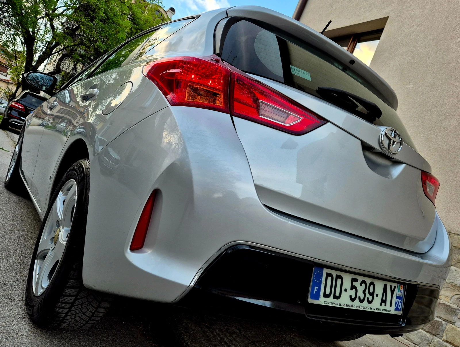 Toyota Auris 1.4d4d-navi-veriga-6speed-japan , снимка 8 - Автомобили и джипове - 54231576