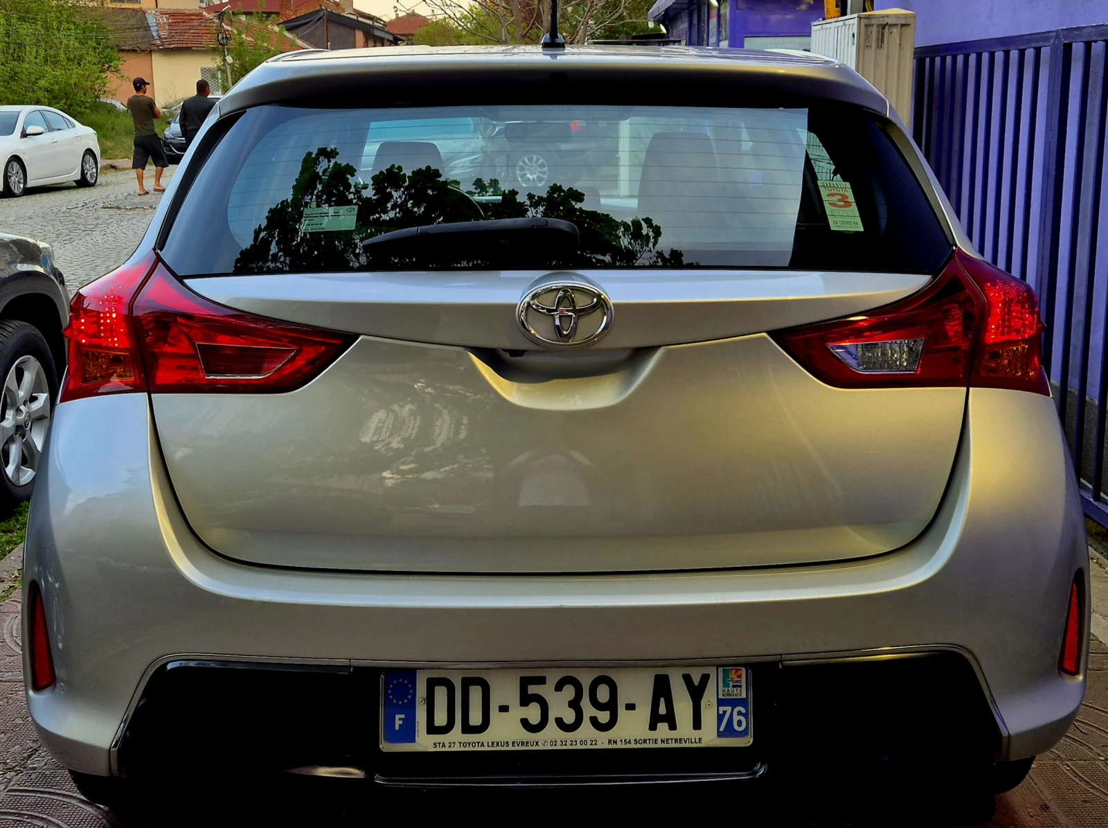 Toyota Auris 1.4d4d-navi-veriga-6speed-japan , снимка 5 - Автомобили и джипове - 54231576