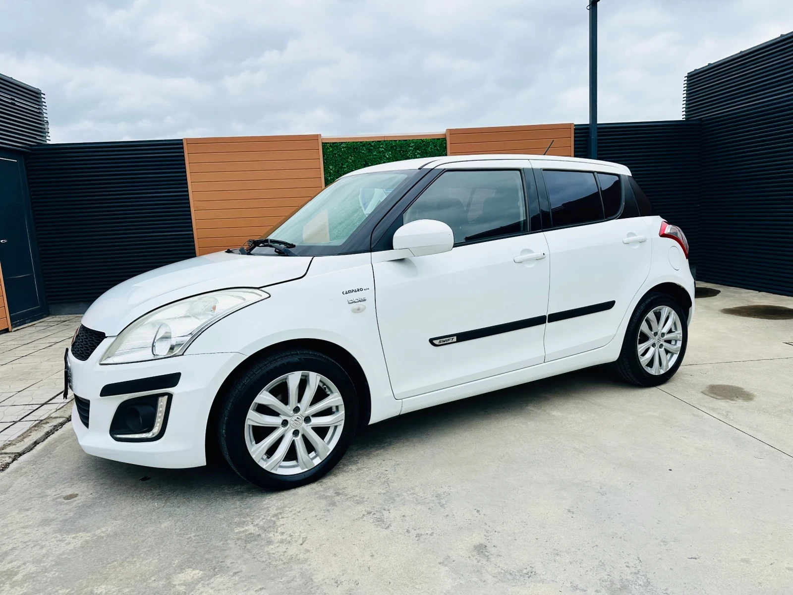 Suzuki Swift 1.3 multijet, снимка 8 - Автомобили и джипове - 54367468