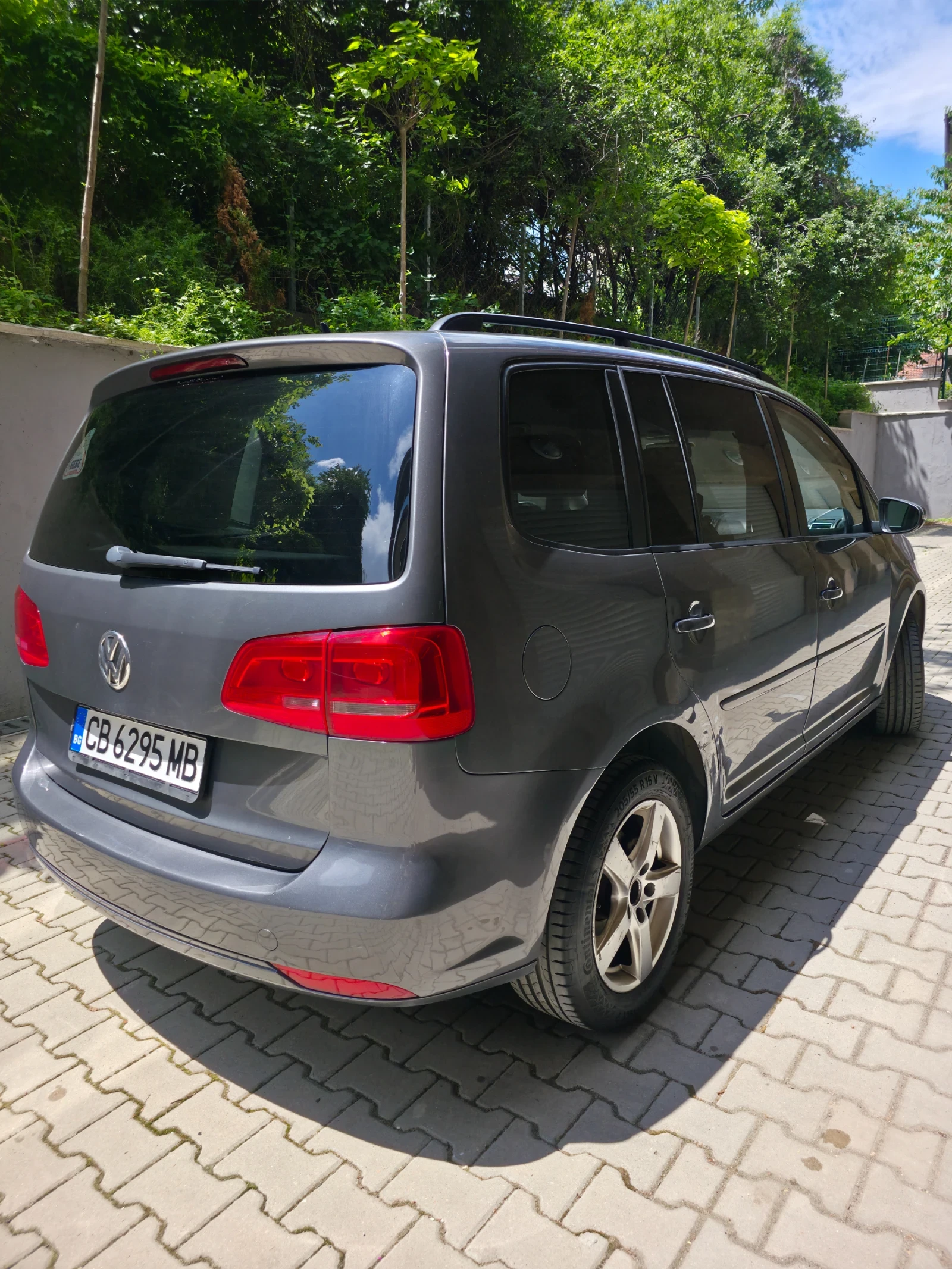 VW Touran EcoFuel 1.4 TSI, снимка 6 - Автомобили и джипове - 54728681