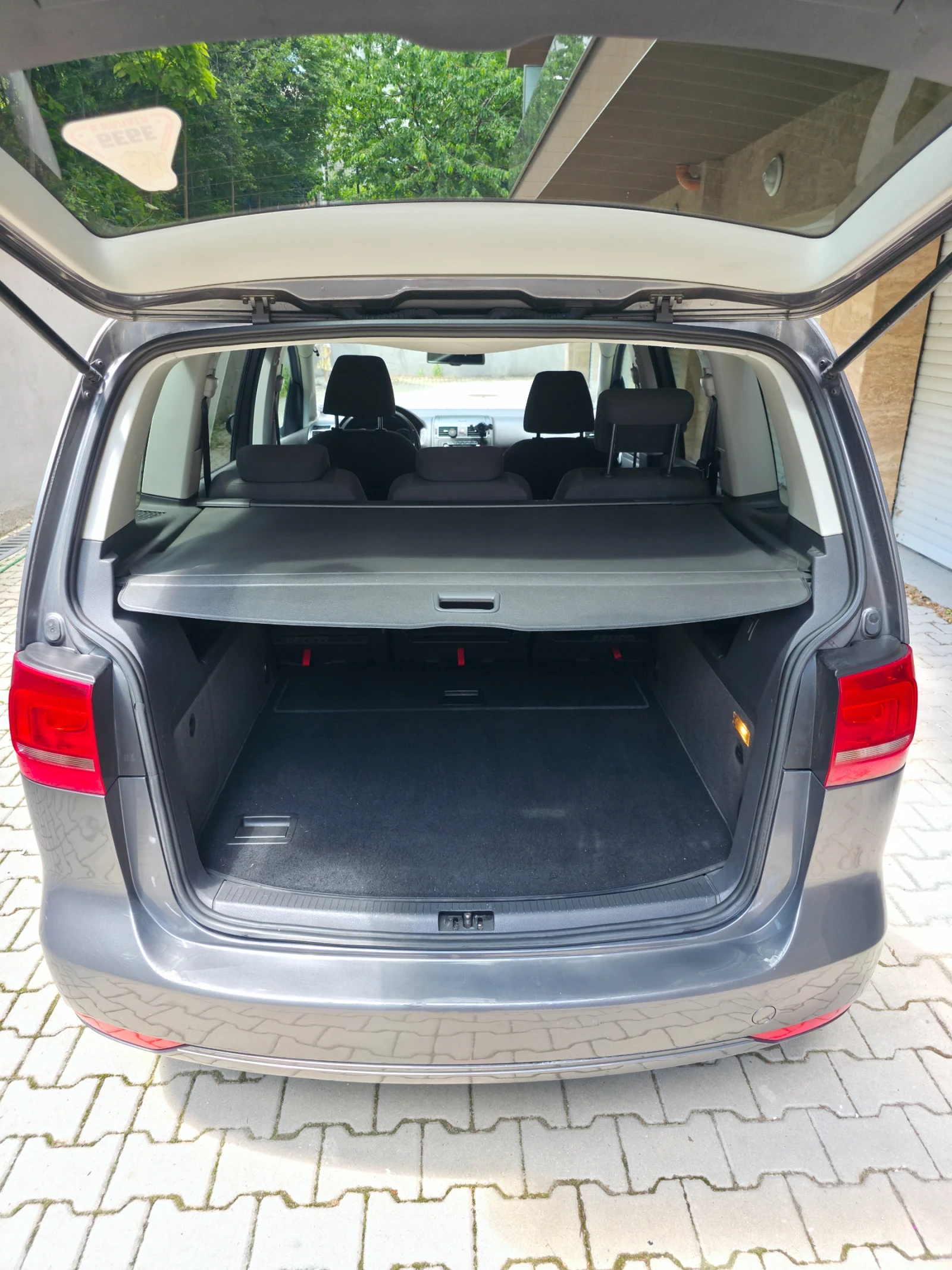 VW Touran EcoFuel 1.4 TSI, снимка 13 - Автомобили и джипове - 54728681