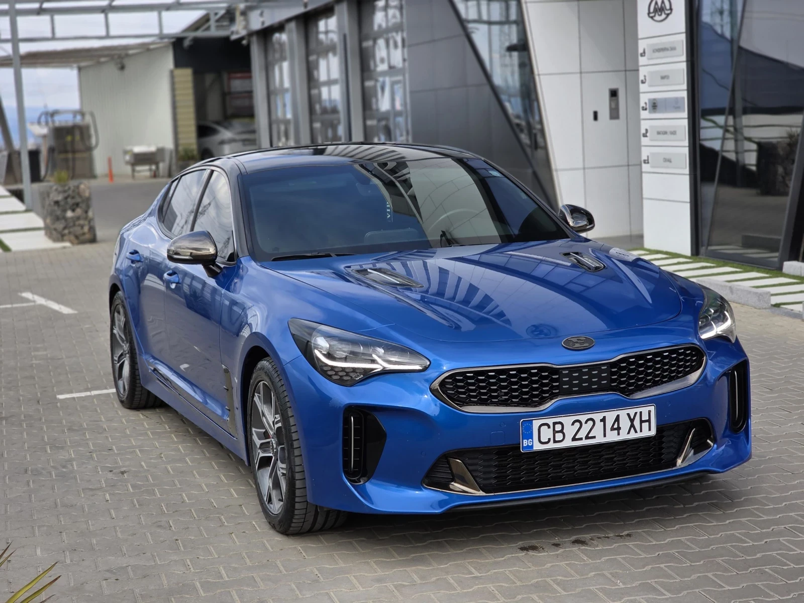 Kia Stinger 3.3 BiTurbo, снимка 2 - Автомобили и джипове - 54752148