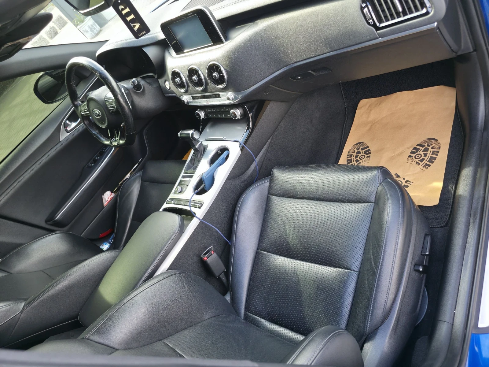 Kia Stinger 3.3 BiTurbo, снимка 16 - Автомобили и джипове - 54752148