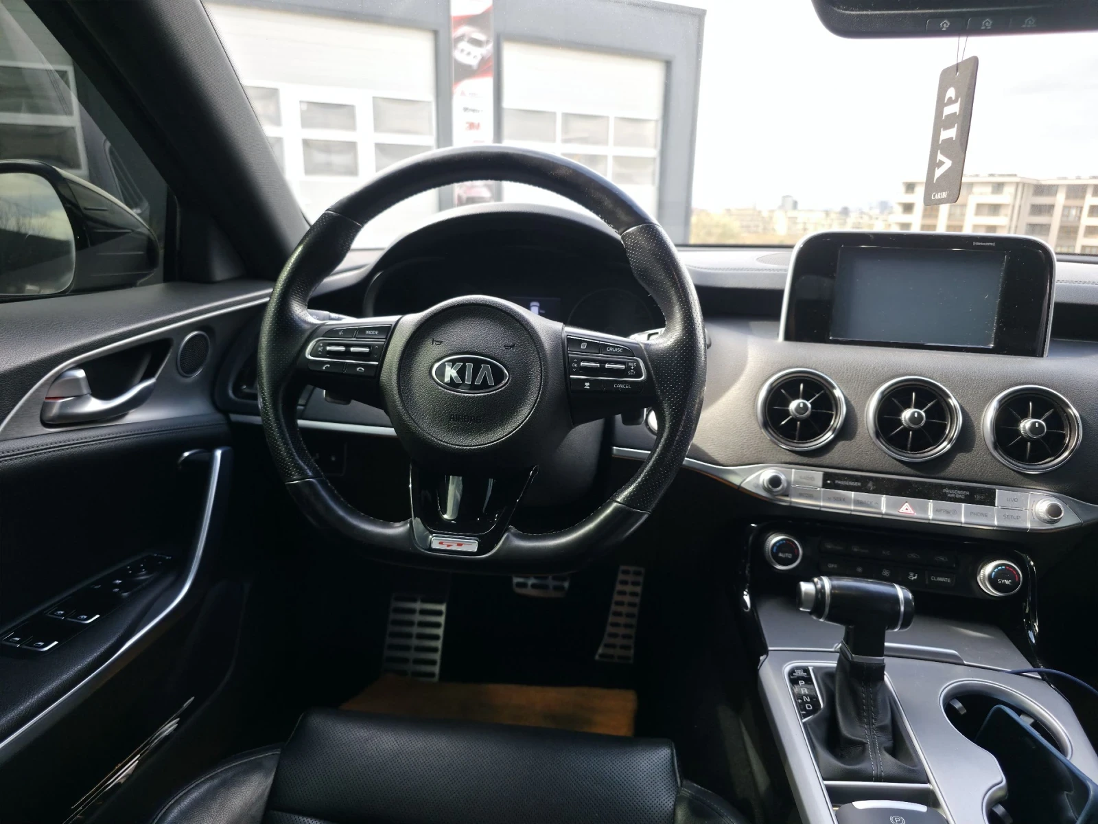 Kia Stinger 3.3 BiTurbo, снимка 14 - Автомобили и джипове - 54752148